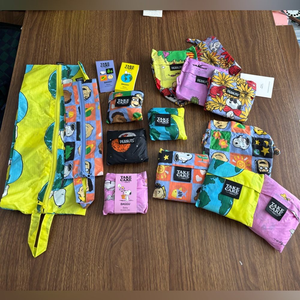 Peanuts / Snoopy x BAGGU lot